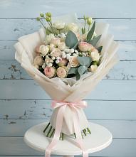 Букет цветов из:  Розы и Лизиантусы в Гороховке