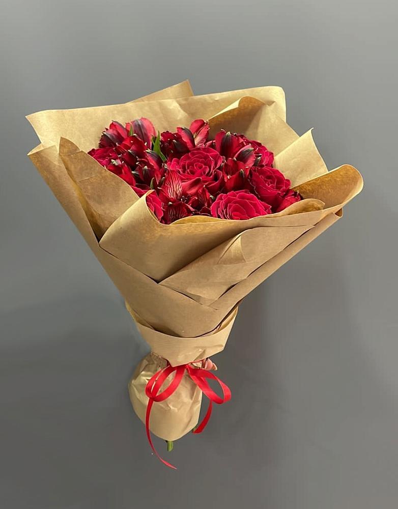 Букет цветов из: Альстромерии и Розы в Гороховке