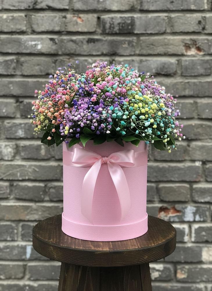 Цветочная композиция из Гипсофила и Розы в шляпной коробке в Гороховке