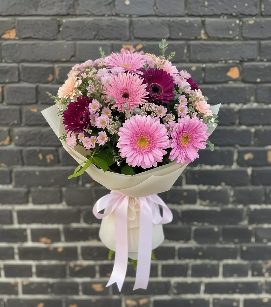 Букет цветов из: Герберы и Хризантемы в Гороховке
