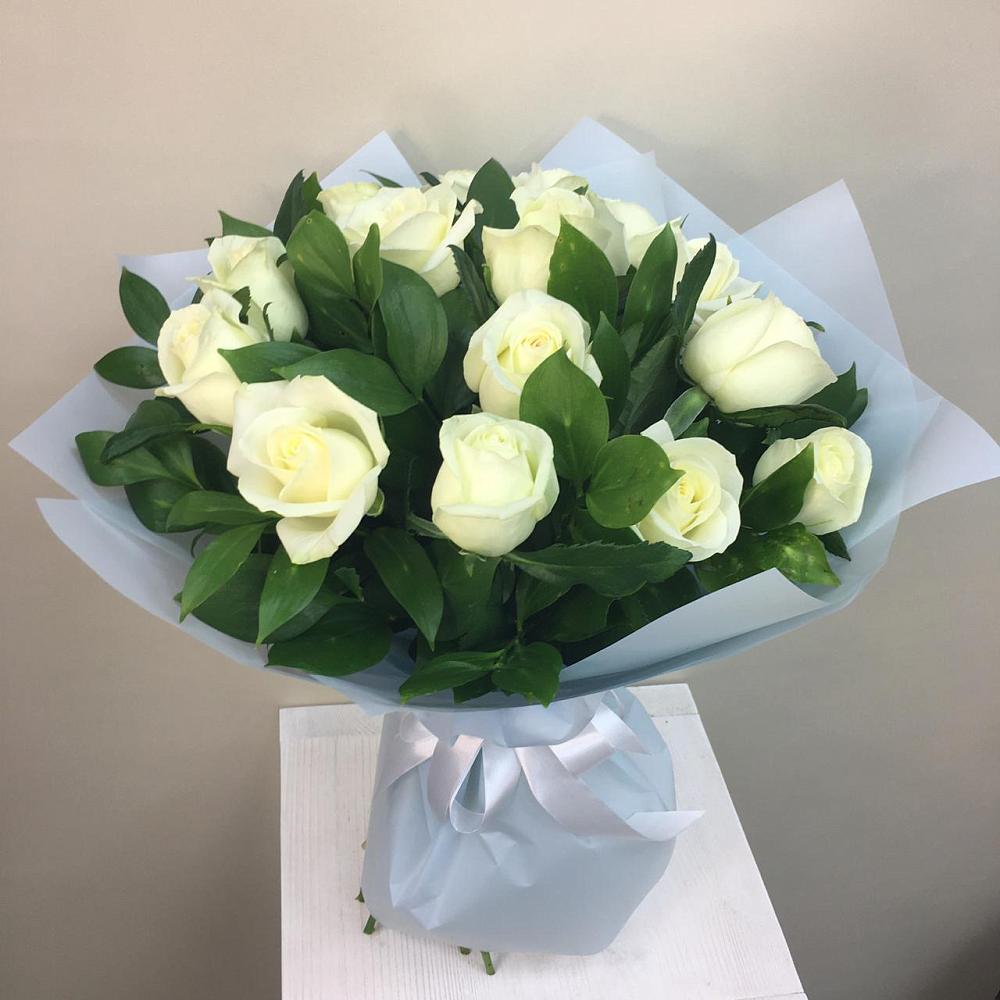 Букет 15 Белых роз Проуд в Гороховке