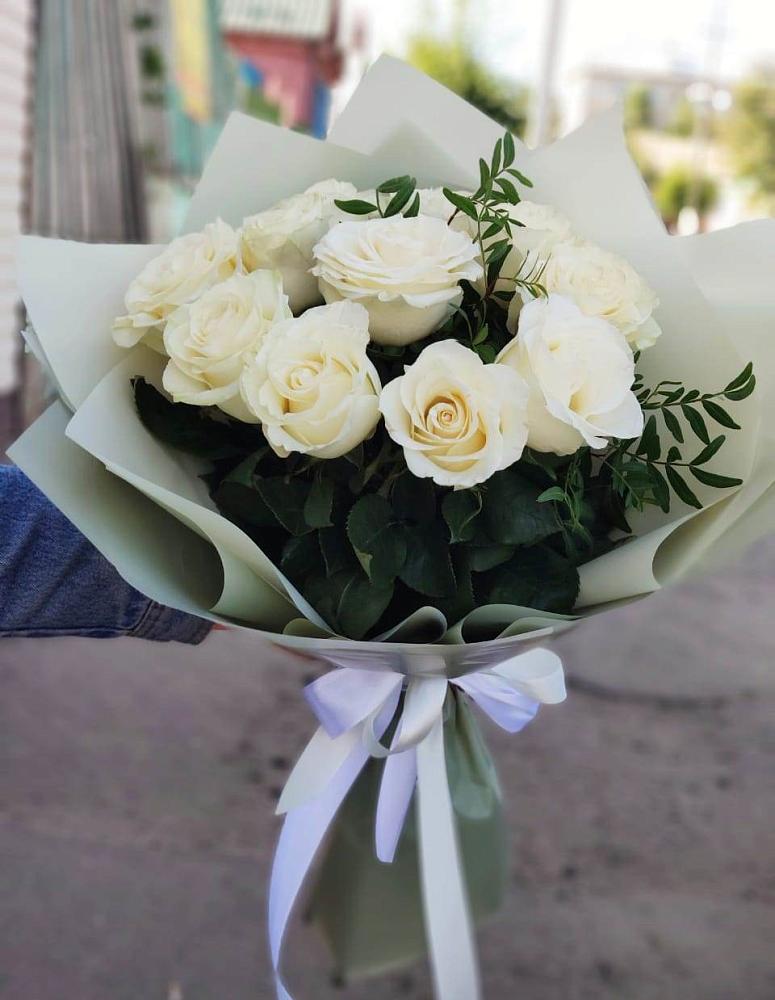 Букет Белые розы Проуд в Гороховке