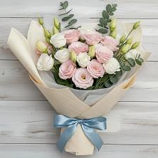 Букет цветов из:  Лизиантусы в Гороховке