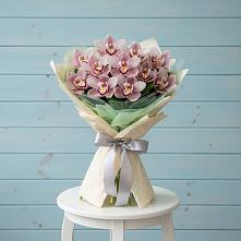 Букет цветов из:  Орхидеи и Розы #REPLACE_PRED# Гороховке