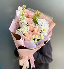 Букет цветов из:  Хризантемы и Розы в Гороховке