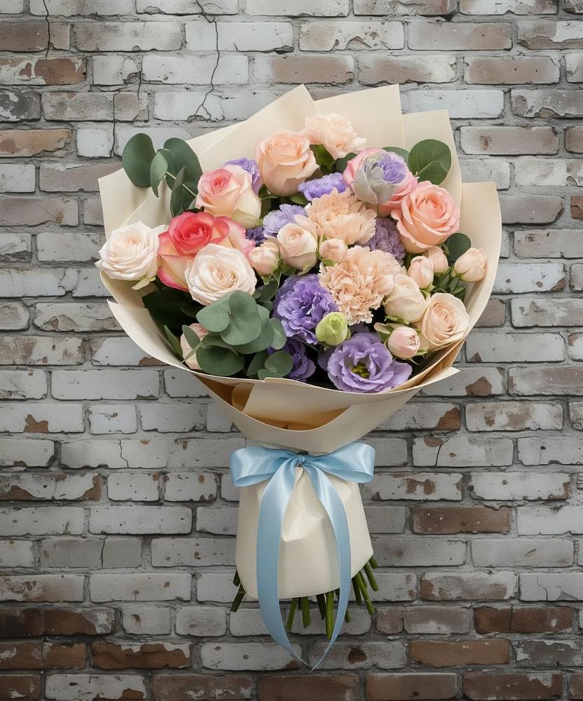 Букет цветов из: Розы, Лизиантусы и Гвоздики в Гороховке