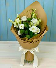 Букет цветов из:  Хризантемы и Лизиантусы в Гороховке