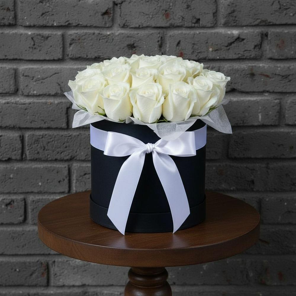 Цветочная композиция из Розы в шляпной коробке в Гороховке