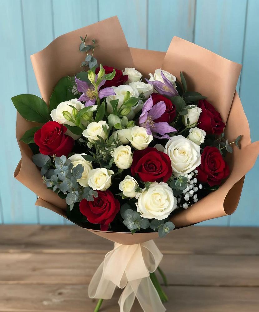 Букет цветов из: Розы и Альстромерии в Гороховке