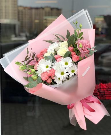 Букет цветов из: Розы, Лизиантусы и Хризантемы в Гороховке