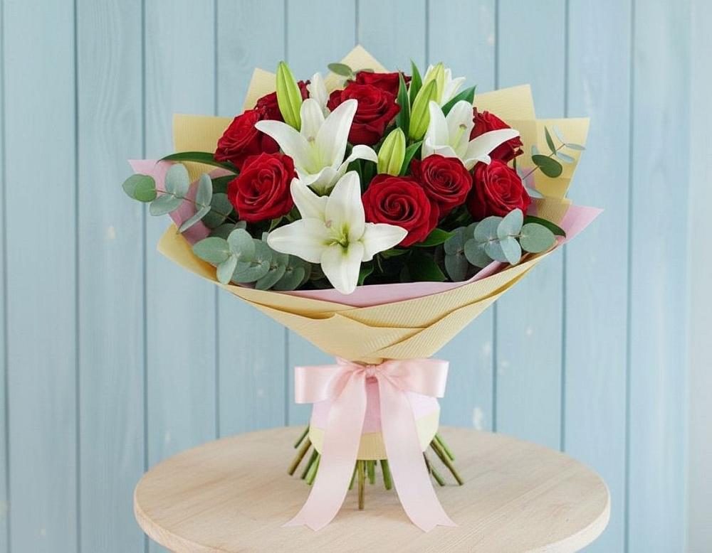 Букет цветов из: Лилии и Розы в Гороховке